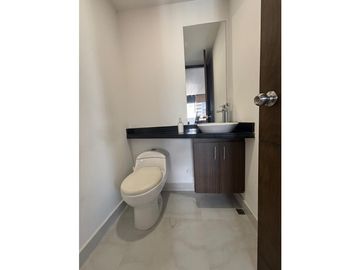 VENTA HERMOSO APARTAMENTO PENTHOUSE-DUPLEX LAURELES IGLESIA ST