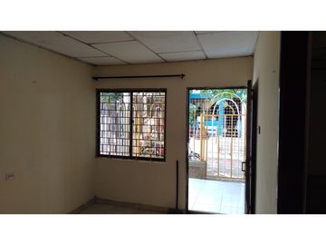 CASA EN SOLEDAD