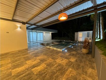 Casa campestre en conjunto cerrado en venta sector Circasia