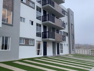 Departamento en zona Santa Fe, Tijuana, tres recamaras, Burdeos