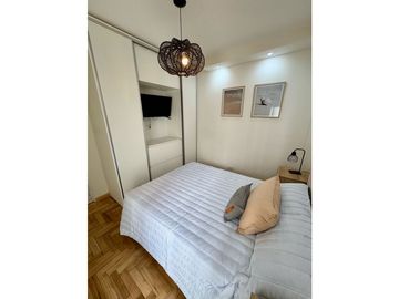 VENTA 2 AMBIENTES RECICLADO AL FRENTE CON BALCON SALIENTE