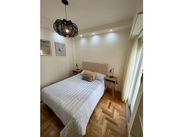 VENTA 2 AMBIENTES RECICLADO AL FRENTE CON BALCON SALIENTE