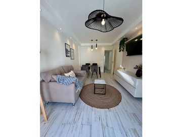 VENTA 2 AMBIENTES RECICLADO AL FRENTE CON BALCON SALIENTE