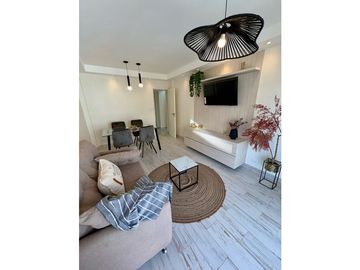 VENTA 2 AMBIENTES RECICLADO AL FRENTE CON BALCON SALIENTE