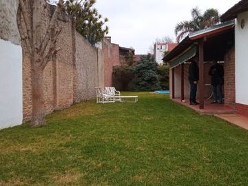 Casa para 2 Familias en venta en El Palomar