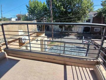 Departamento Tipo Casa en venta en Lanus Oeste
