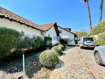 Casa en Venta en DANIEL DE LA VEGA CON ECHEQÑIQUE