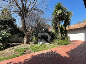 Casa en Venta en DANIEL DE LA VEGA CON ECHEQÑIQUE
