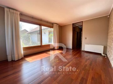 Casa en Venta en DANIEL DE LA VEGA CON ECHEQÑIQUE