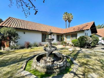 Casa en Venta en DANIEL DE LA VEGA CON ECHEQÑIQUE