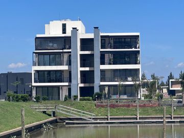 Departamento en Venta  2 ambientes con amarra - Barrio Nautico Canal Villanueva Tigre