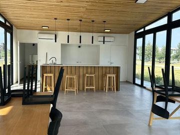 Departamento en Venta  2 ambientes con amarra - Barrio Nautico Canal Villanueva Tigre