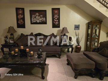SE VENDE CASA BONITA Y MODERNA EN FRACC. VALLE DORADO - (3)