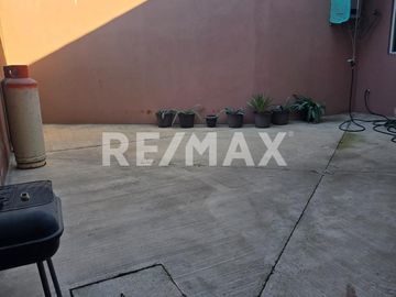 SE VENDE CASA BONITA Y MODERNA EN FRACC. VALLE DORADO - (3)