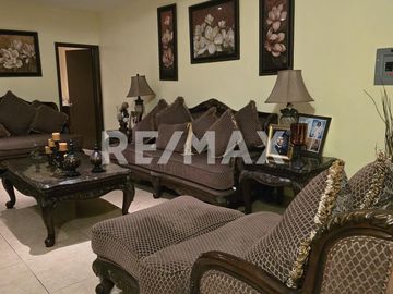 SE VENDE CASA BONITA Y MODERNA EN FRACC. VALLE DORADO - (3)