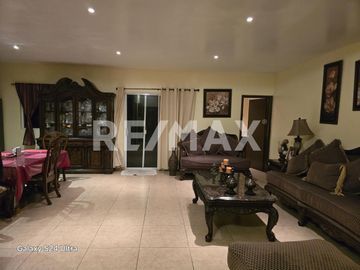 SE VENDE CASA BONITA Y MODERNA EN FRACC. VALLE DORADO - (3)