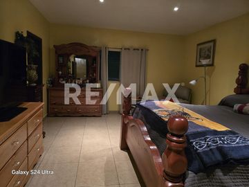 SE VENDE CASA BONITA Y MODERNA EN FRACC. VALLE DORADO - (3)