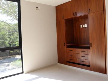 Casa en Venta en Fracc. ALTOZANO, Colima, Colima.