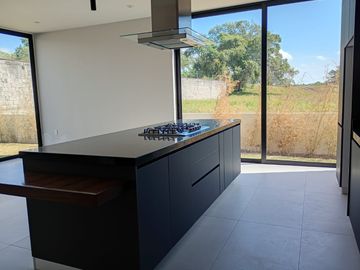 Casa en Venta en Fracc. ALTOZANO, Colima, Colima.
