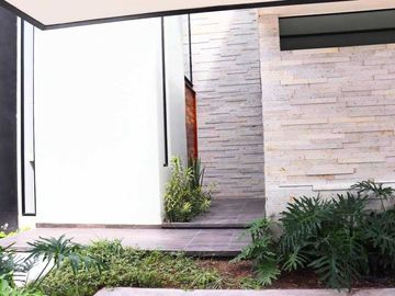 Casa en Venta en Fracc. ALTOZANO, Colima, Colima.