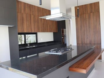 Casa en Venta en Fracc. ALTOZANO, Colima, Colima.