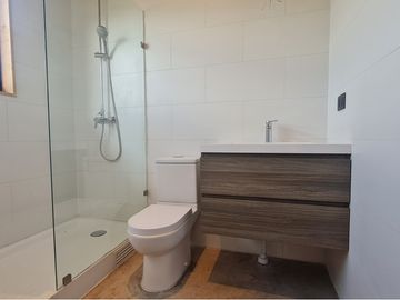 Moderna casa en condominio La Reserva Frutillar