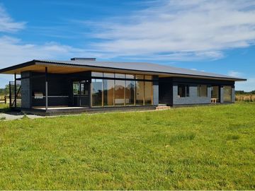 Moderna casa en condominio La Reserva Frutillar