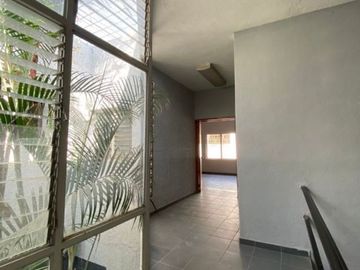 BODEGA EN VENTA A 5 MINUTOS DE PLAZA FORUM TLAQUEPAQUE