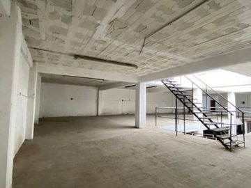 BODEGA EN VENTA A 5 MINUTOS DE PLAZA FORUM TLAQUEPAQUE