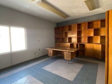 BODEGA EN VENTA A 5 MINUTOS DE PLAZA FORUM TLAQUEPAQUE