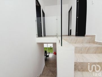 Casa en Venta con Alberca y Jardín en Morelos $2,900,000