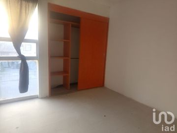 CASA EN VENTA EN LOS HEROES IXTAPALUCA DE DOS NIVELES