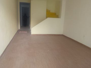 CASA EN VENTA EN LOS HEROES IXTAPALUCA DE DOS NIVELES