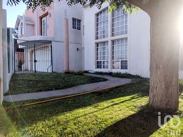 Exclusiva Propiedad en Jardines del Lago – ¡Inversión Estratégica en Zona de Crecimiento!
