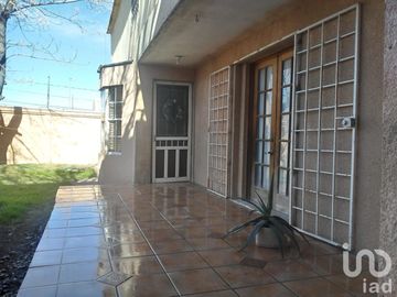 Exclusiva Propiedad en Jardines del Lago – ¡Inversión Estratégica en Zona de Crecimiento!