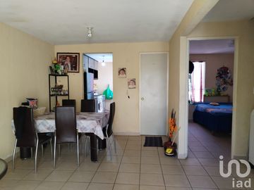 CASA CON ALBERCA, FRACC LA MORENA, YAUTEPEC MORELOS