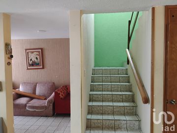 Casa con departamento y amplio terreno en el centro de Pachuca
