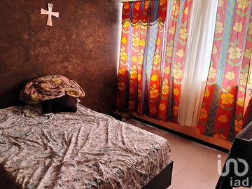 Casa con departamento y amplio terreno en el centro de Pachuca