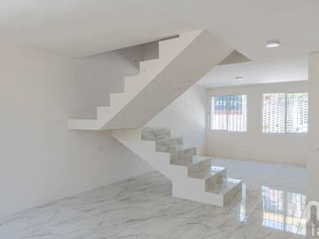 Tu hogar ideal en Xalapa: Casa fresca, segura y tranquila en venta – $2.5 MDP, acepta créditos