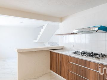 Tu hogar ideal en Xalapa: Casa fresca, segura y tranquila en venta – $2.5 MDP, acepta créditos