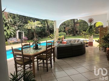 RESIDENCIA PROPIA PARA RESTAURANTE, SPA O CASA HABITACIÓN EN TETELA DEL MONTE