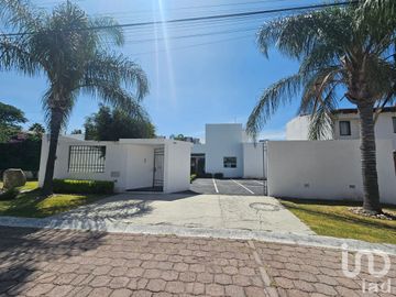 Casa en Venta en Arroyo las Cuevas, La Cañada Juriquilla, Queretaro, Queretaro, C.P. 76230