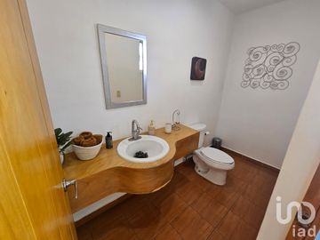 Casa en Venta en Arroyo las Cuevas, La Cañada Juriquilla, Queretaro, Queretaro, C.P. 76230