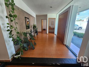 Casa en Venta en Arroyo las Cuevas, La Cañada Juriquilla, Queretaro, Queretaro, C.P. 76230
