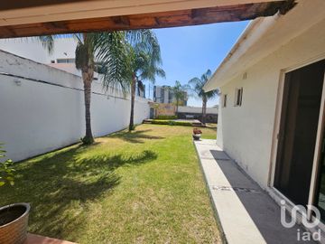 Casa en Venta en Arroyo las Cuevas, La Cañada Juriquilla, Queretaro, Queretaro, C.P. 76230
