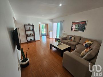 Casa en Venta en Arroyo las Cuevas, La Cañada Juriquilla, Queretaro, Queretaro, C.P. 76230