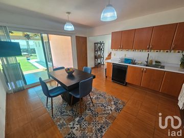 Casa en Venta en Arroyo las Cuevas, La Cañada Juriquilla, Queretaro, Queretaro, C.P. 76230