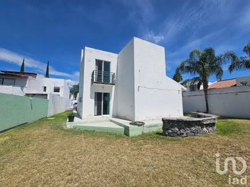 Casa en Venta en Arroyo las Cuevas, La Cañada Juriquilla, Queretaro, Queretaro, C.P. 76230