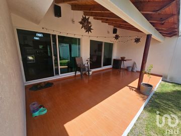 Casa en Venta en Arroyo las Cuevas, La Cañada Juriquilla, Queretaro, Queretaro, C.P. 76230