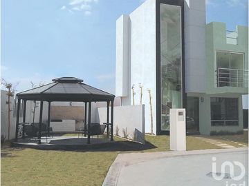 Venta de Casa en  Avenida México Puebla  Cuatro Caminos Cuautlancingo  Pue.